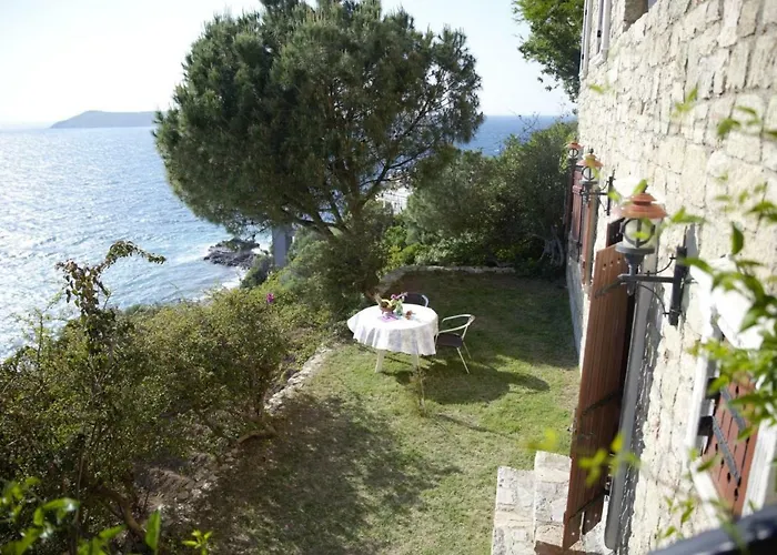 ホテル Arion ギュムシュルク